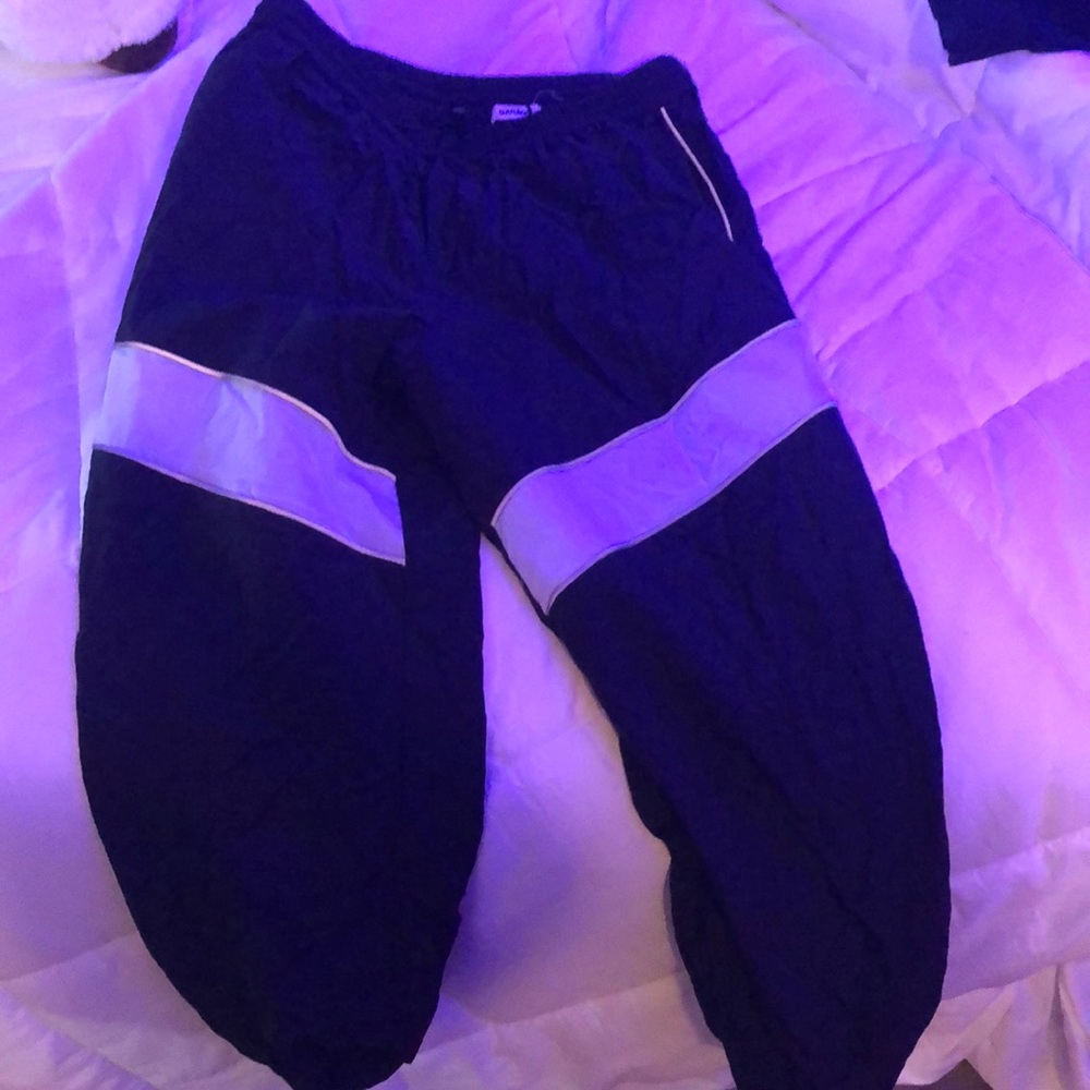 Garage swishy pants size medium